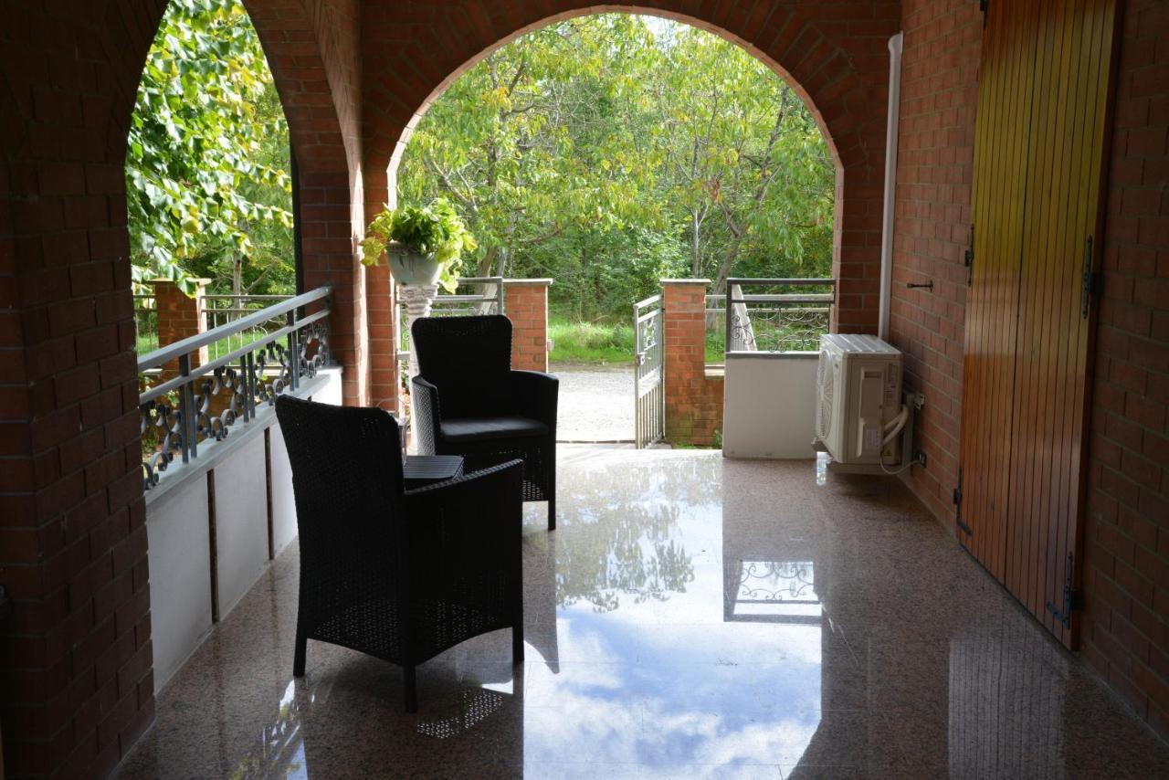 Villa Ferrari Oriella Solignano Nuovo Екстер'єр фото