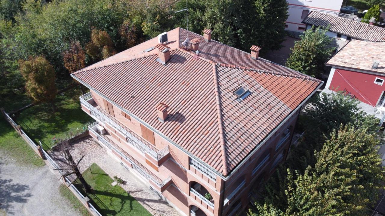 Villa Ferrari Oriella Solignano Nuovo Екстер'єр фото