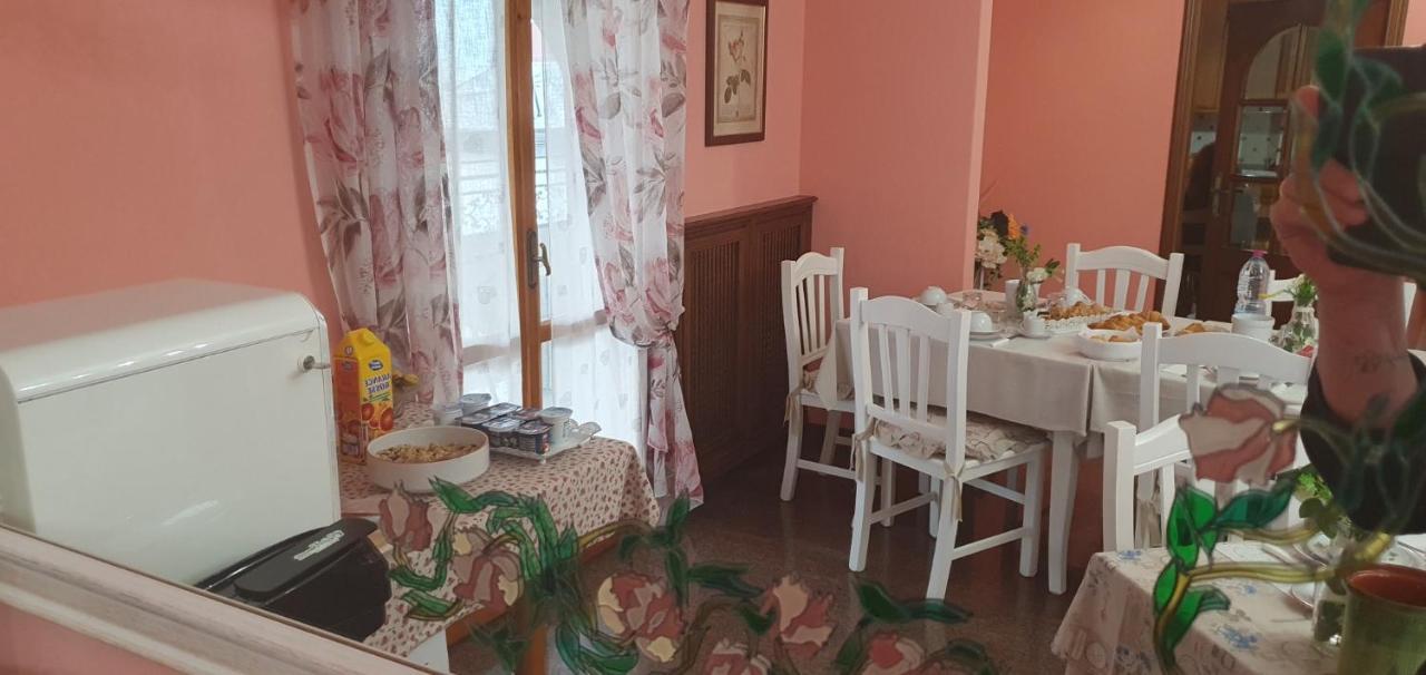 Villa Ferrari Oriella Solignano Nuovo Екстер'єр фото
