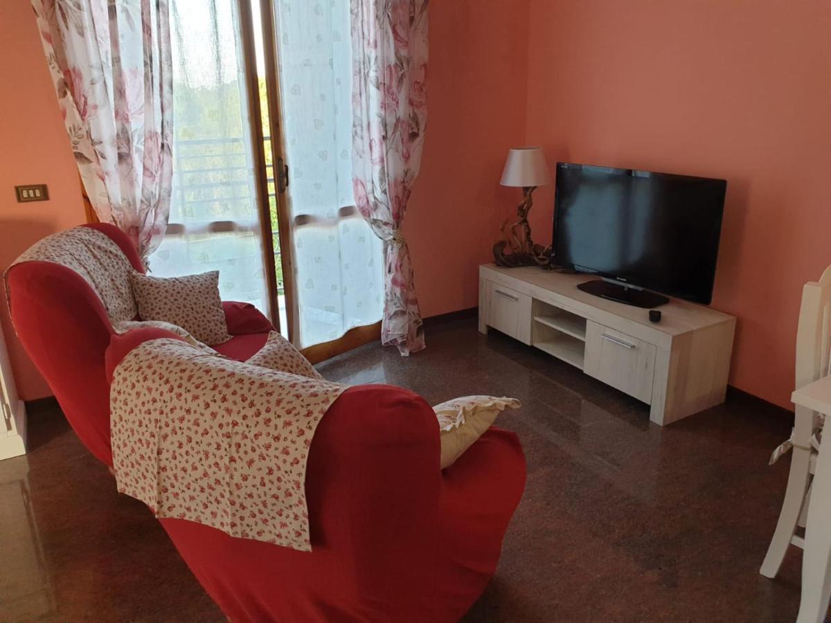 Villa Ferrari Oriella Solignano Nuovo Екстер'єр фото